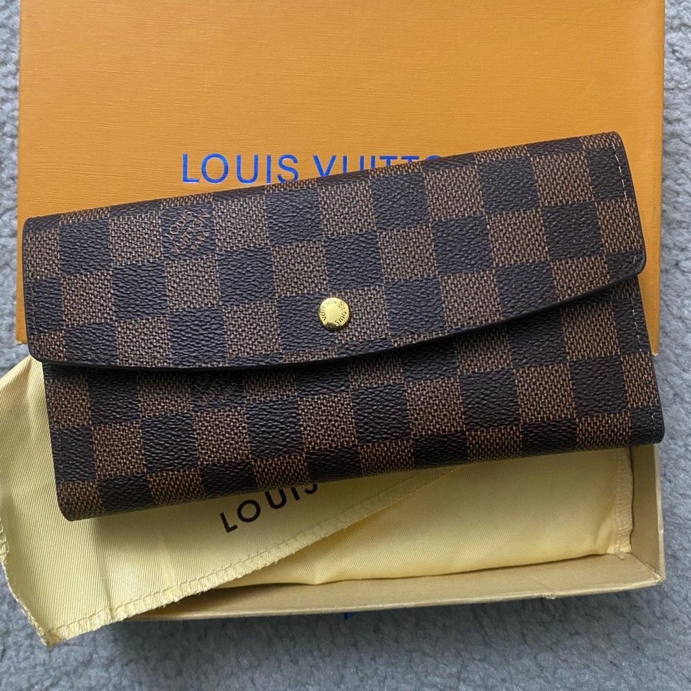 Wallet - Picture 3 of 3